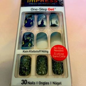 HALLOWEEN-New In Box imPress nails.